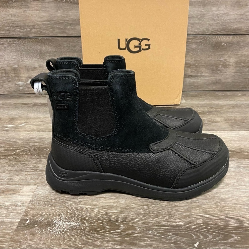 UGG | Adirondack III Chelsea Boots In Black New In Box